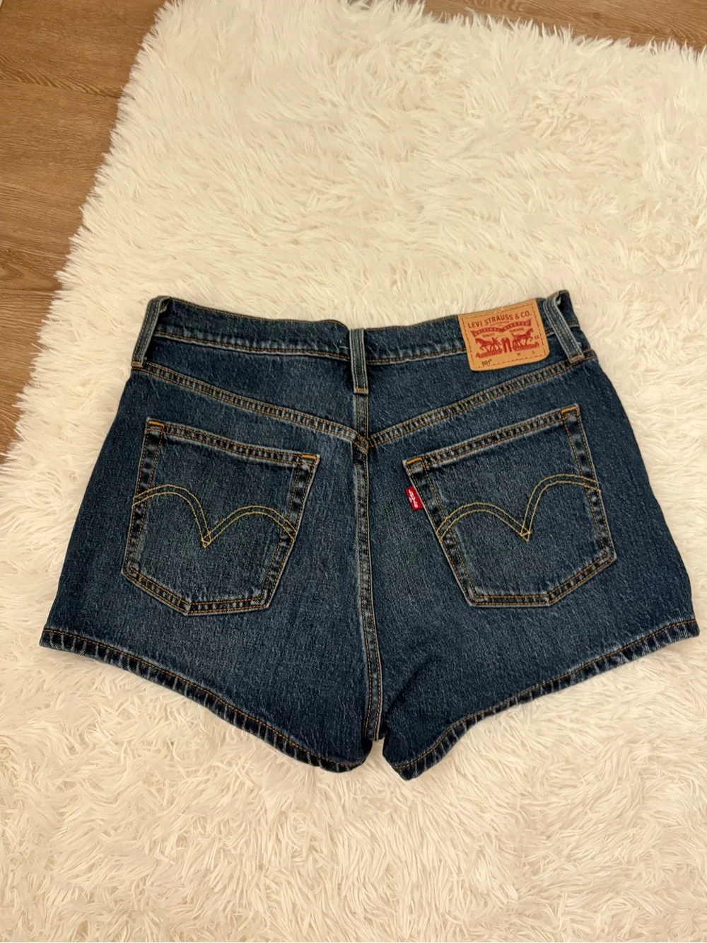 Levi’s Classic 501 Dark Wash Denim Shorts - Women W29